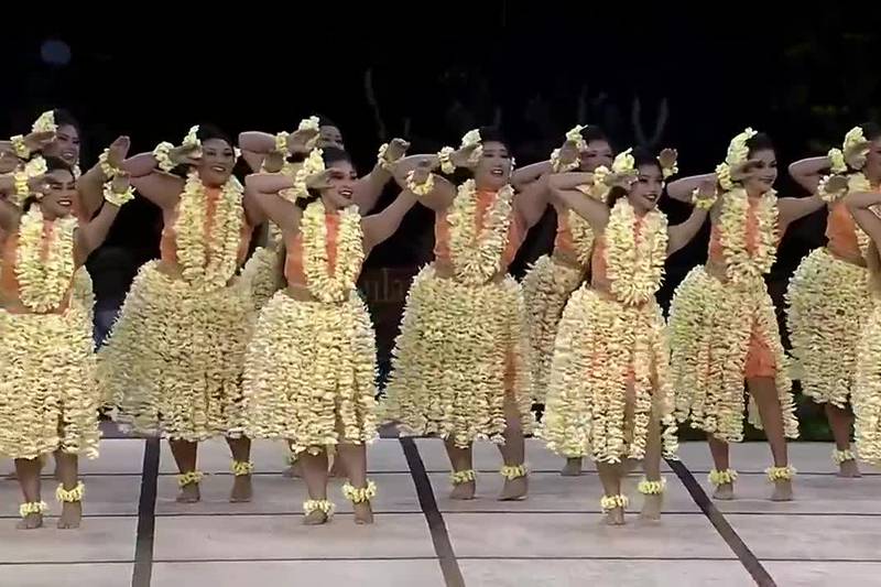 Hālau Nā Mamo O Puʻuanahulu - Wahine (2023 Hula ‘Auana)
