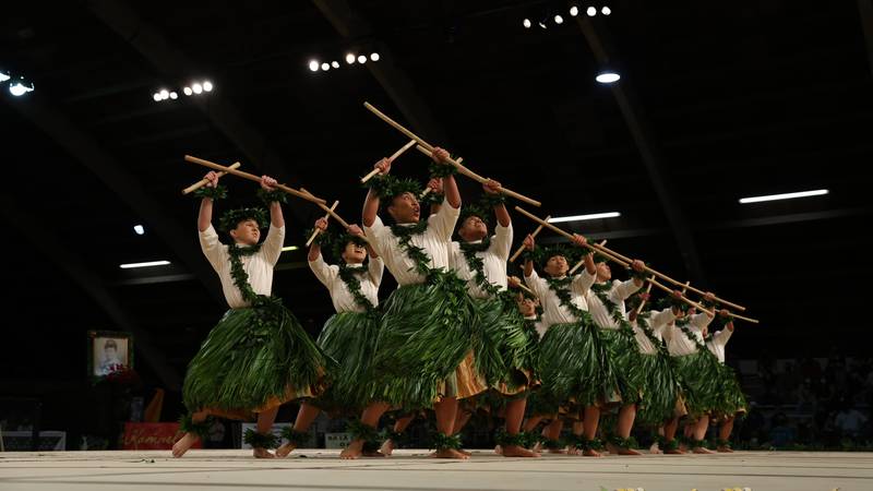 2022: Hālau Ka Lei Mokihana O Leināʻala - Photo by Bruce Omori